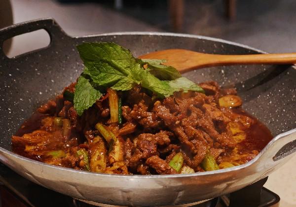 你的主线任务就是吃——乌鲁木齐