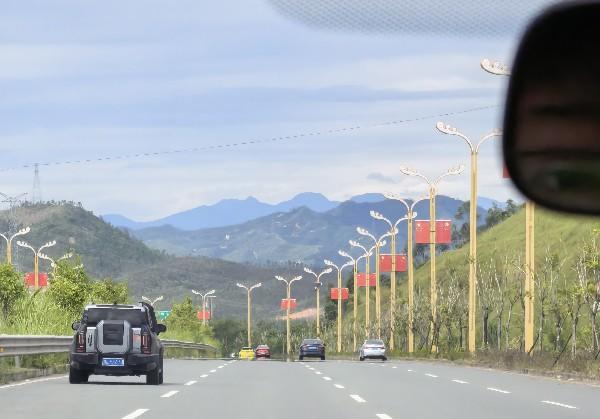 东兴