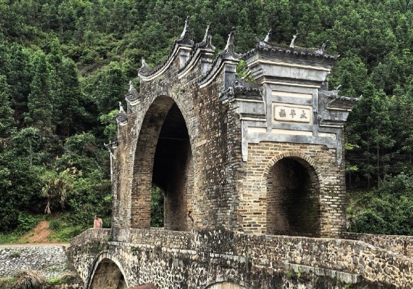 龙南