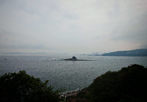 崇左